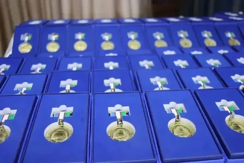 Oltin medal, kumush medal va qizil diplom uchun imtiyoz bormi?