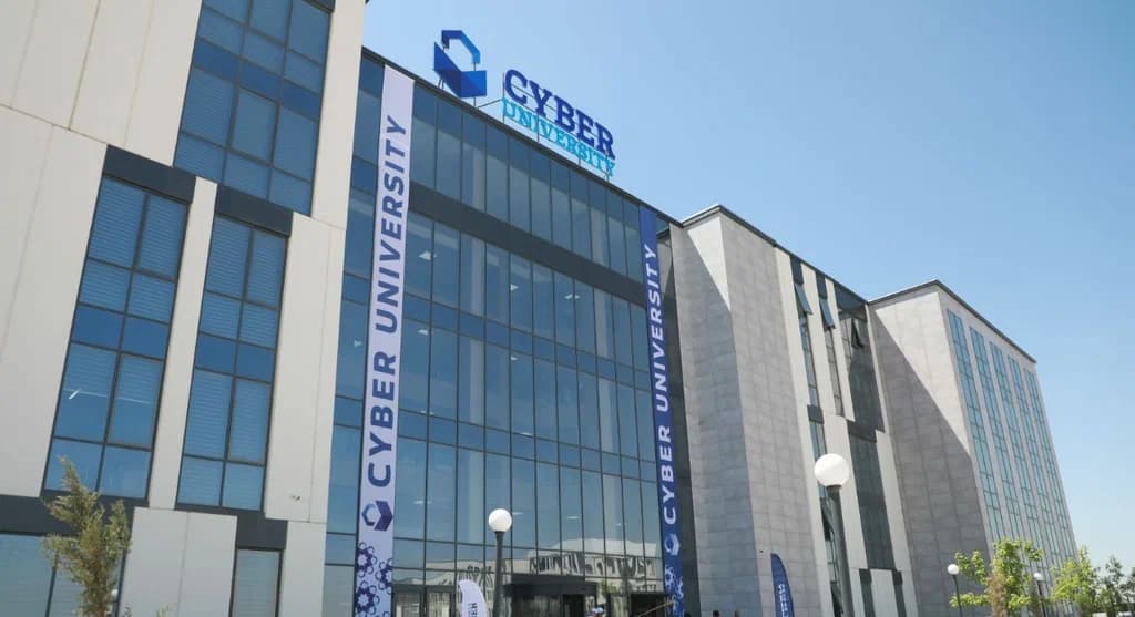 “Cyber university” davlat universiteti